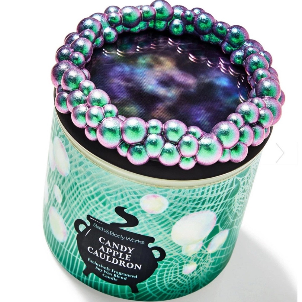 NIB Bath & Body Works “Candy Apple Cauldron” 3-Wick Candle w 3D Decorative Lid